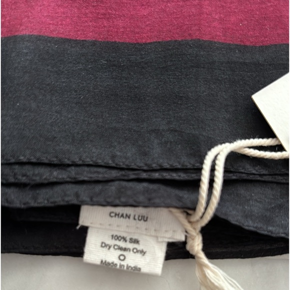 GIFT READY NWT Chan Luu 100% Silk Scarf - Picture 5 of 9